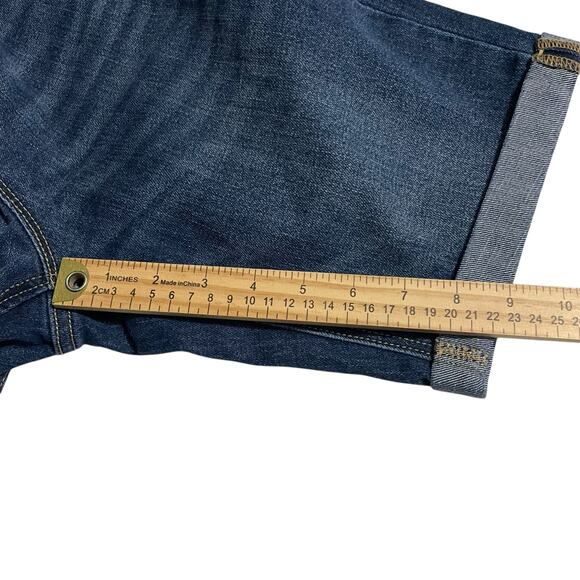 Old Navy Jean Shorts Womens Size 2 Bermuda Stretch Dark Wash Mid Rise Blue Denim - Picture 9 of 10